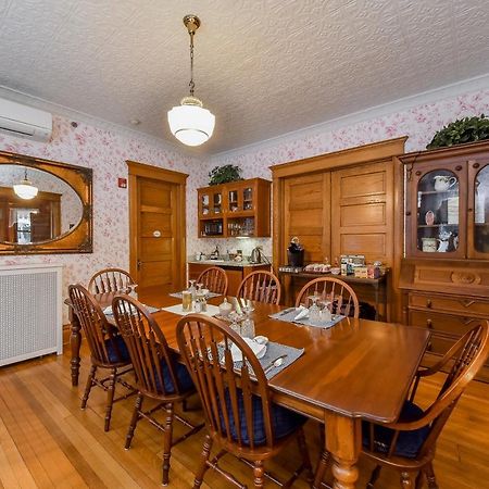 Harrison House Bed & Breakfast Naperville Exteriör bild