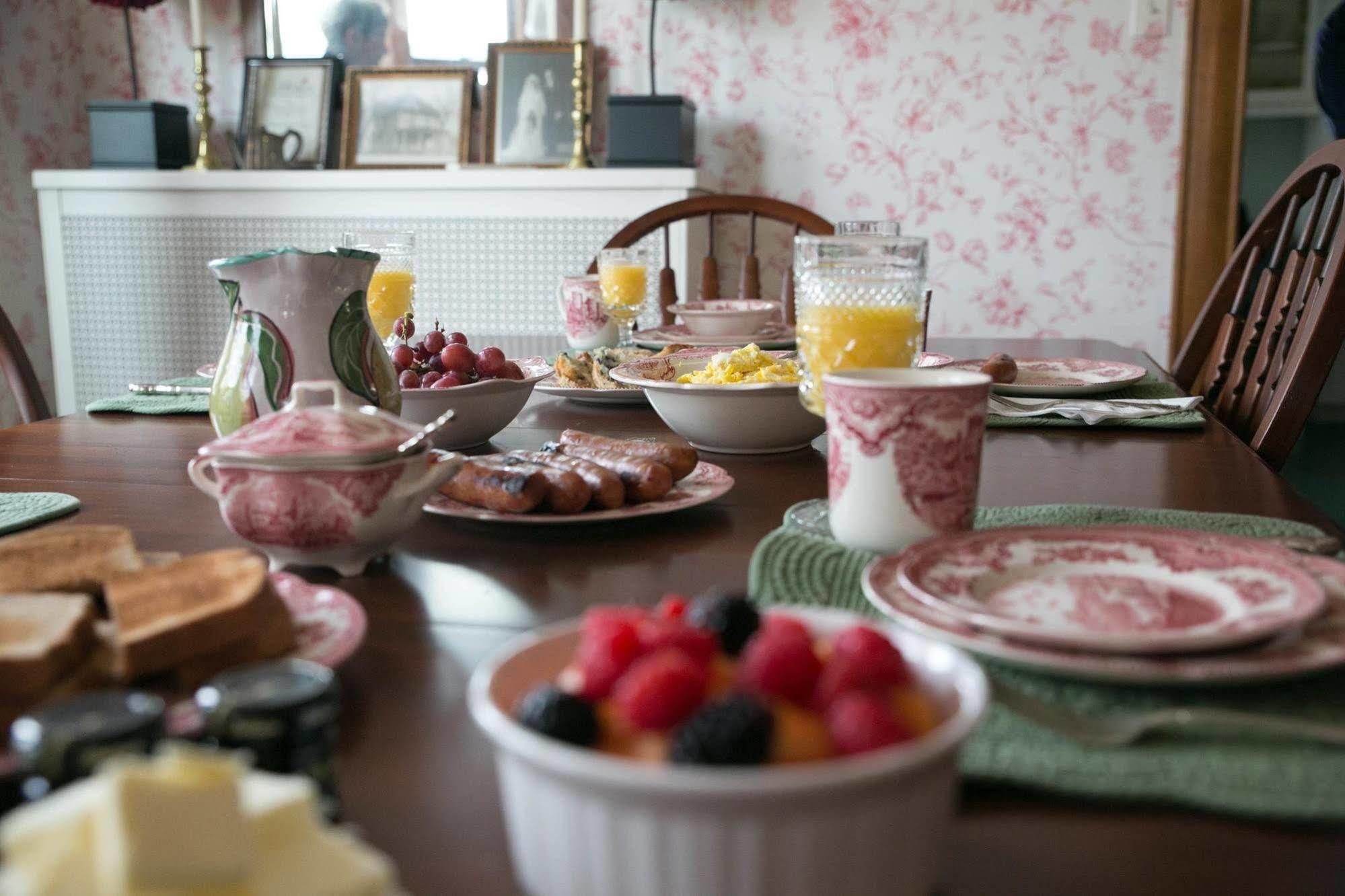 Harrison House Bed & Breakfast Naperville Exteriör bild