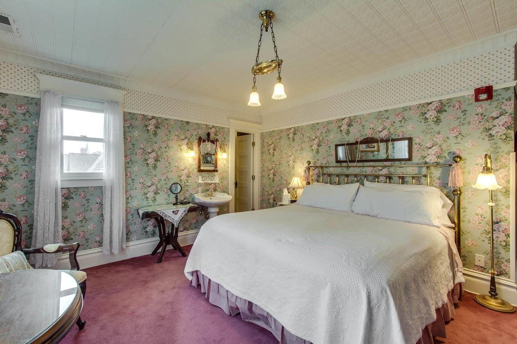 Harrison House Bed & Breakfast Naperville Exteriör bild