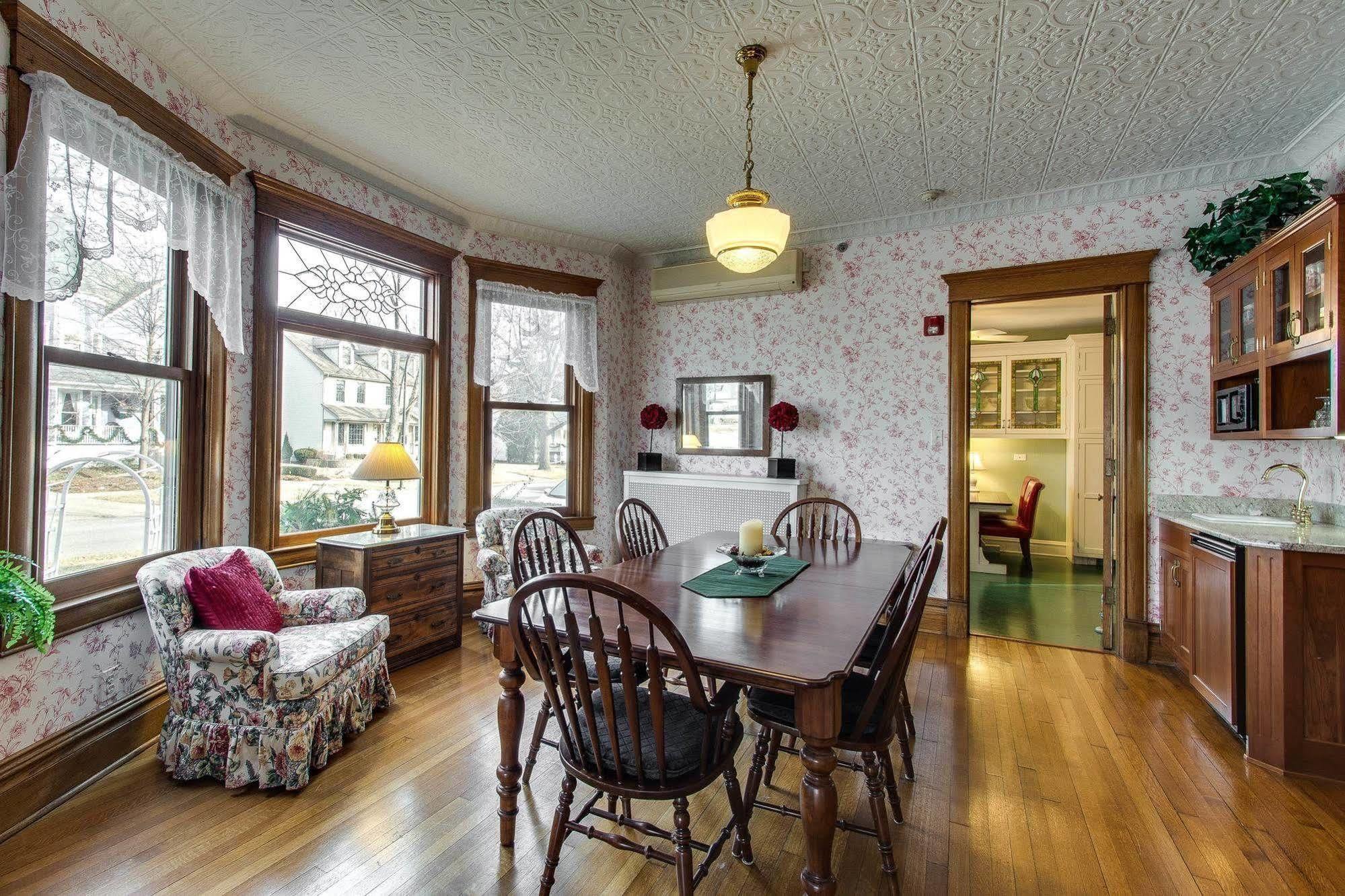 Harrison House Bed & Breakfast Naperville Exteriör bild