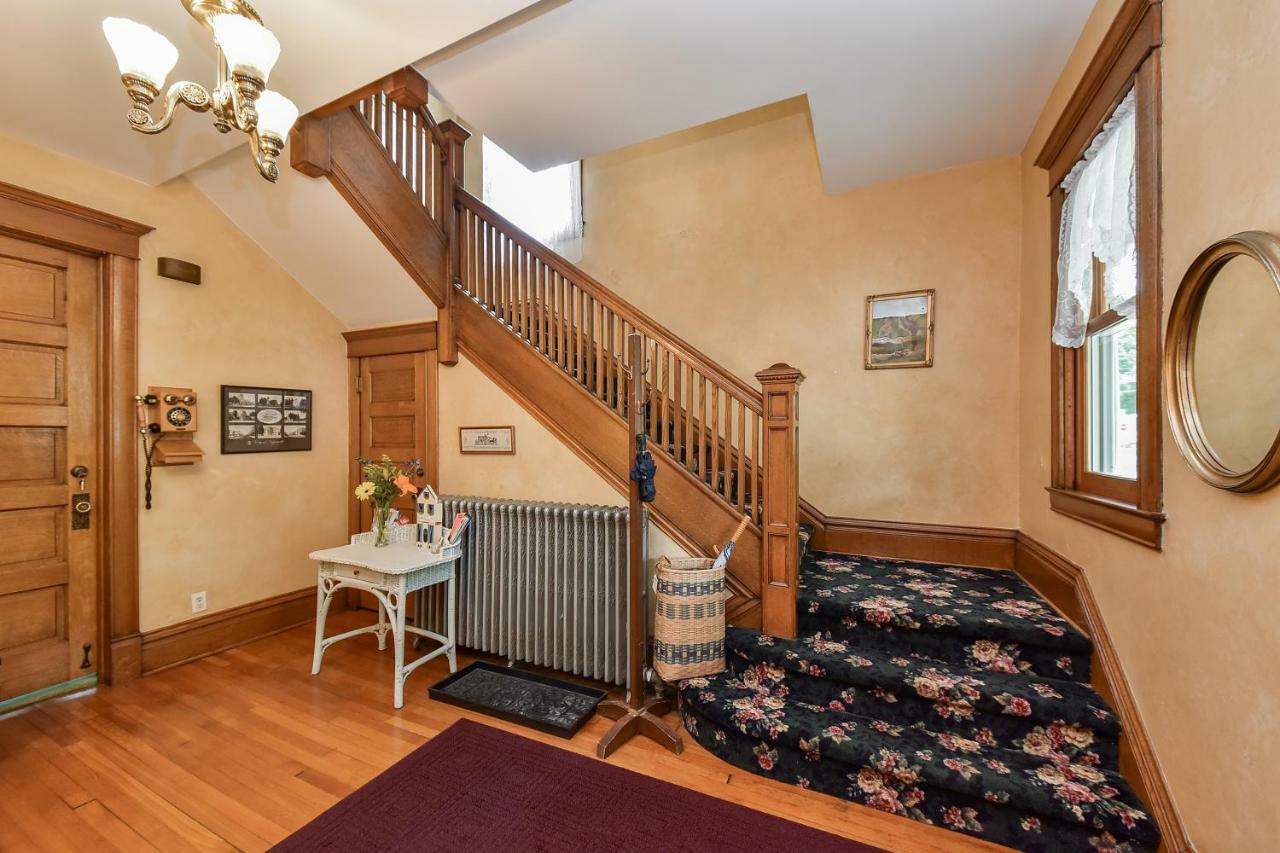 Harrison House Bed & Breakfast Naperville Exteriör bild
