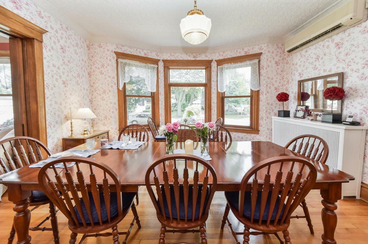 Harrison House Bed & Breakfast Naperville Exteriör bild