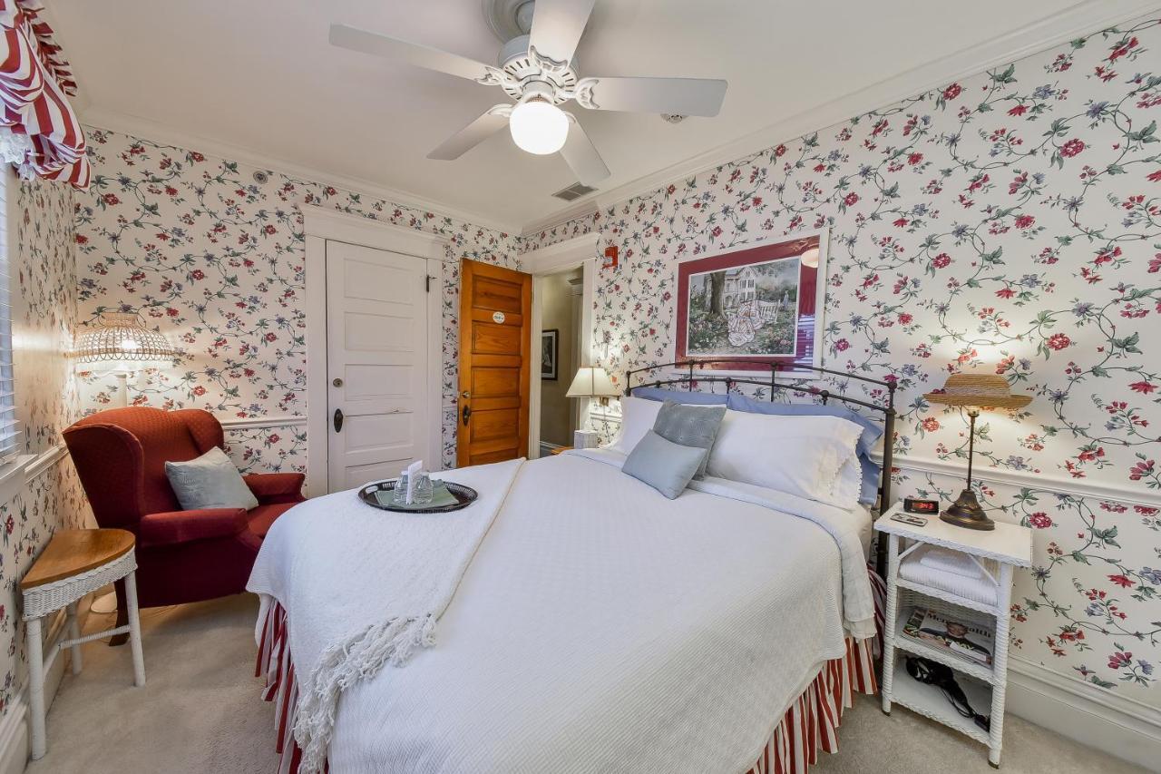 Harrison House Bed & Breakfast Naperville Rum bild